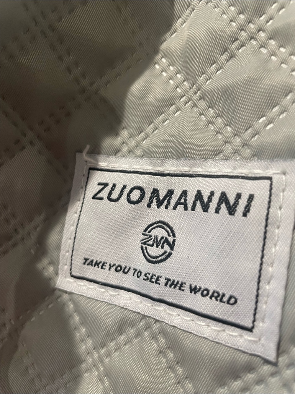 Zuomanni Quilted Sage Green Weekender Bag with Pink Satin Straps - Picture 2 of 14